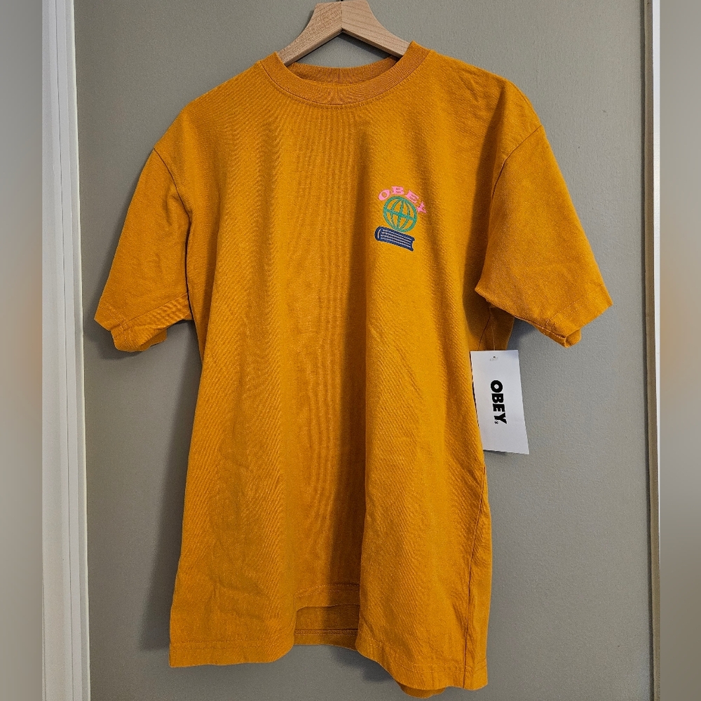 NWT Medium Obey Knowledge Is Power Short Sleeve T-shirt